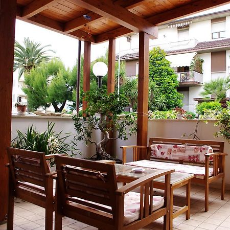 Hotel La Playa Сан Бенедето дел Тронто Екстериор снимка