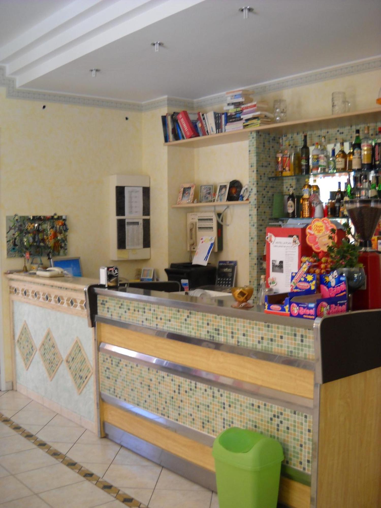 Hotel La Playa Сан Бенедето дел Тронто Екстериор снимка