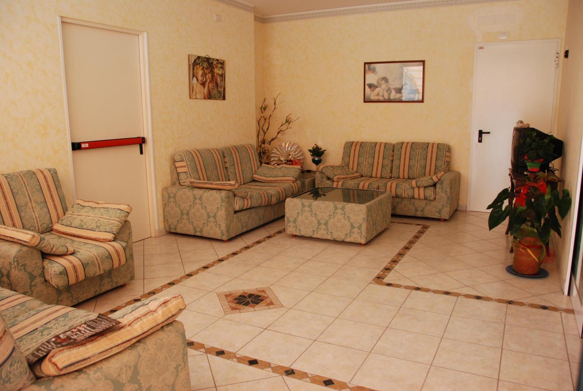 Hotel La Playa Сан Бенедето дел Тронто Екстериор снимка