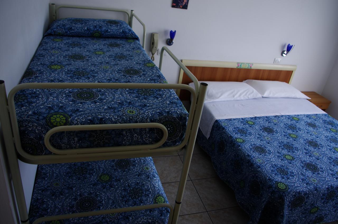 Hotel La Playa Сан Бенедето дел Тронто Екстериор снимка