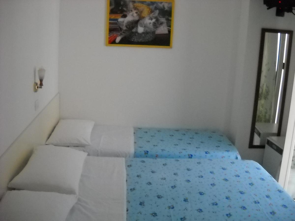 Hotel La Playa Сан Бенедето дел Тронто Екстериор снимка