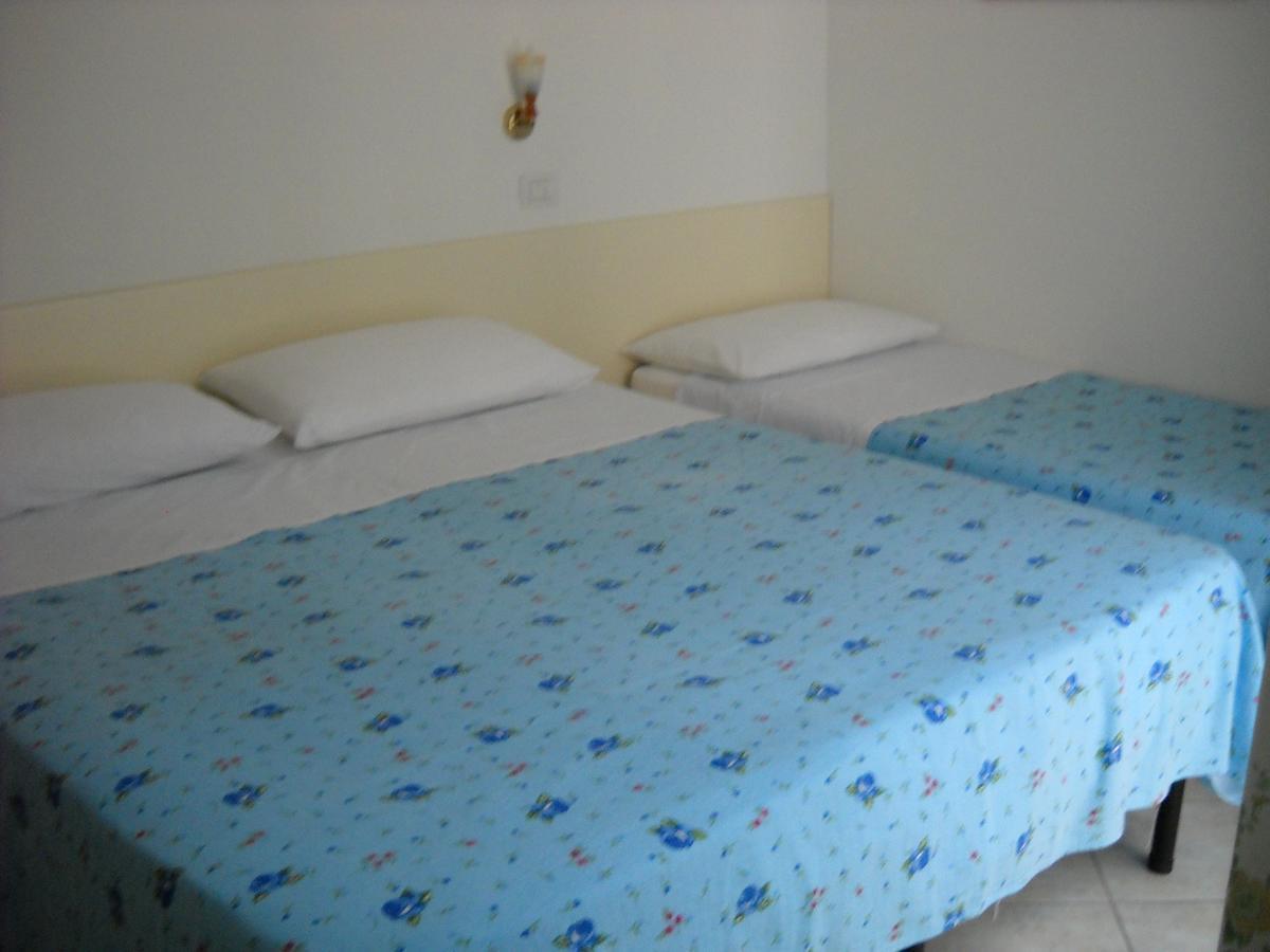 Hotel La Playa Сан Бенедето дел Тронто Екстериор снимка